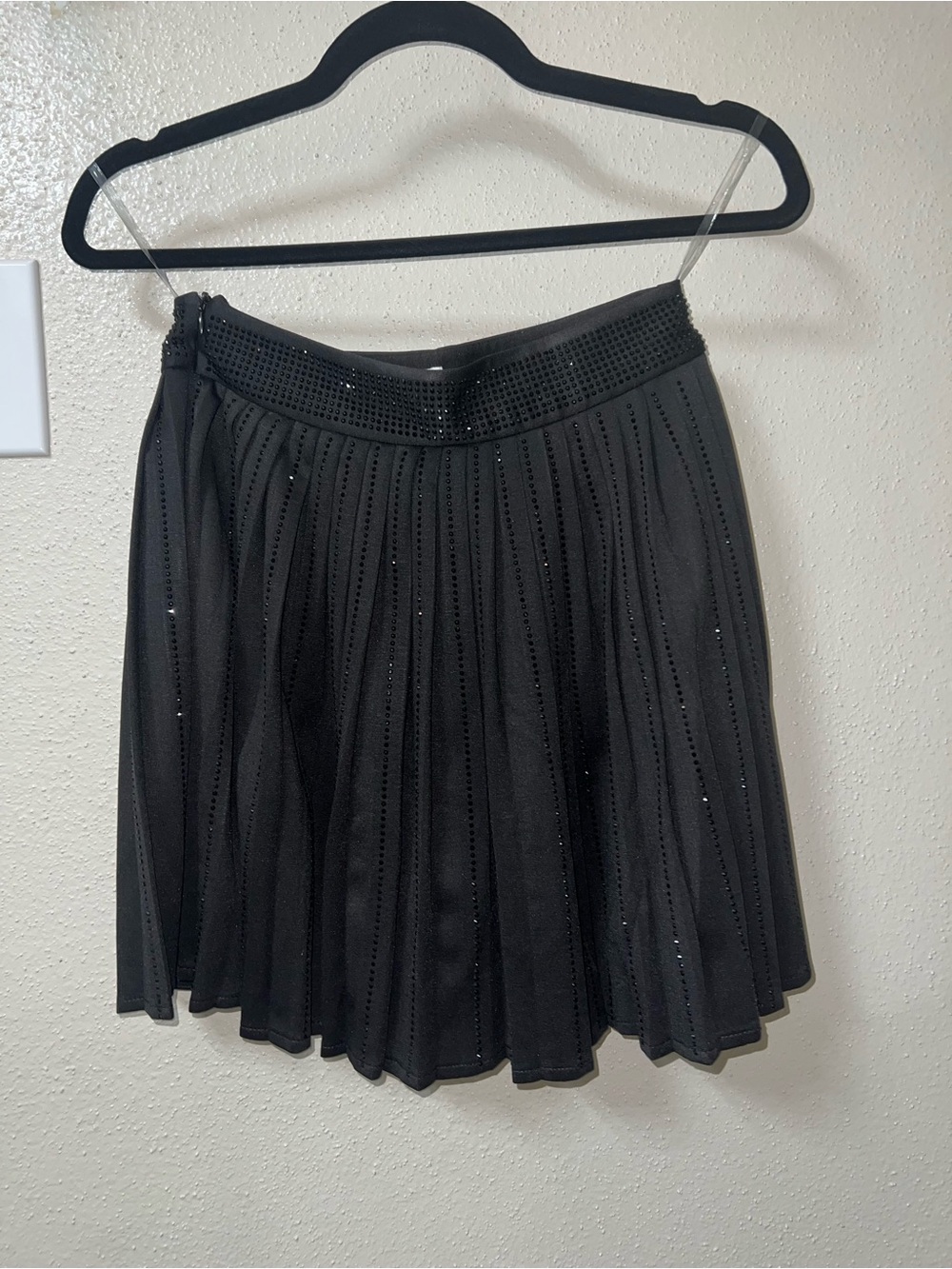 Black Women's Mini Pleated Skirt with Sequin Waistband